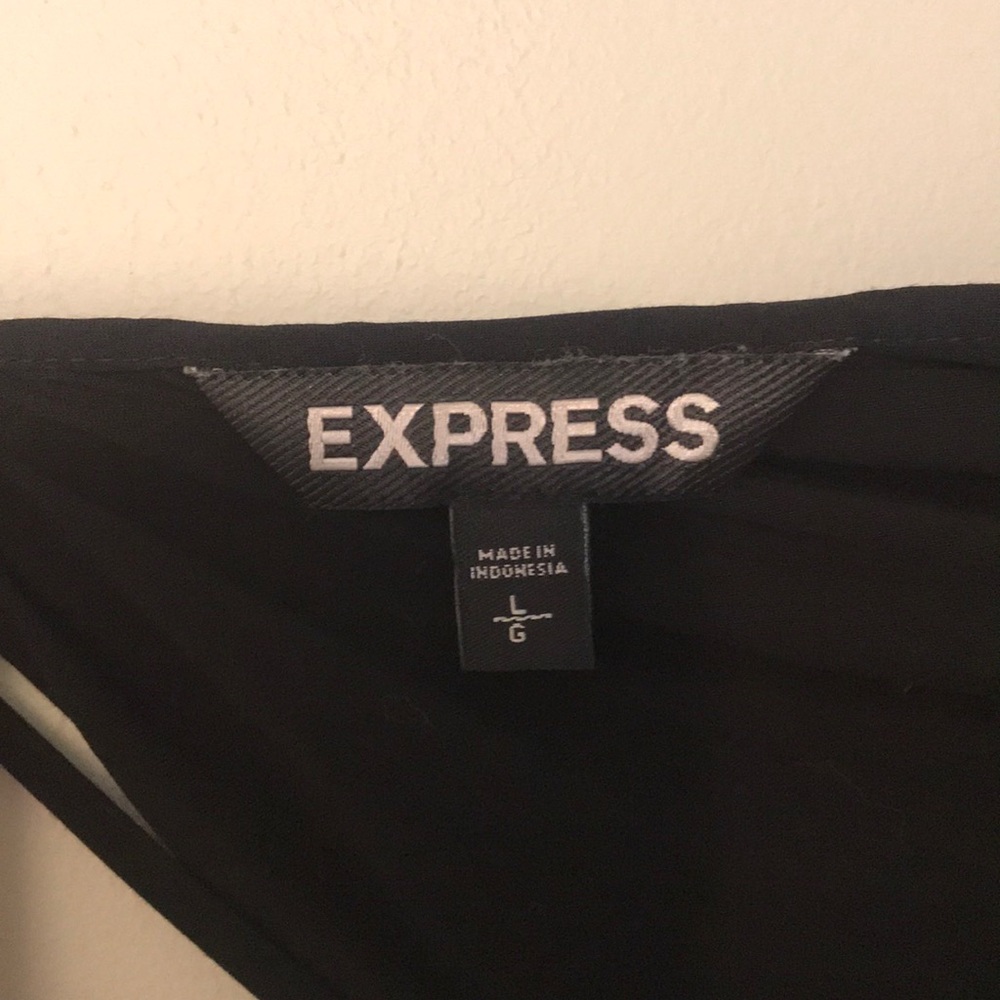 Express Tank Top - Picture 4 of 4